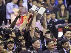 里程碑夜！广东宏远回应争议，全明星赛加时末段刷纪录，底气十足，控场能力受关注的简单介绍