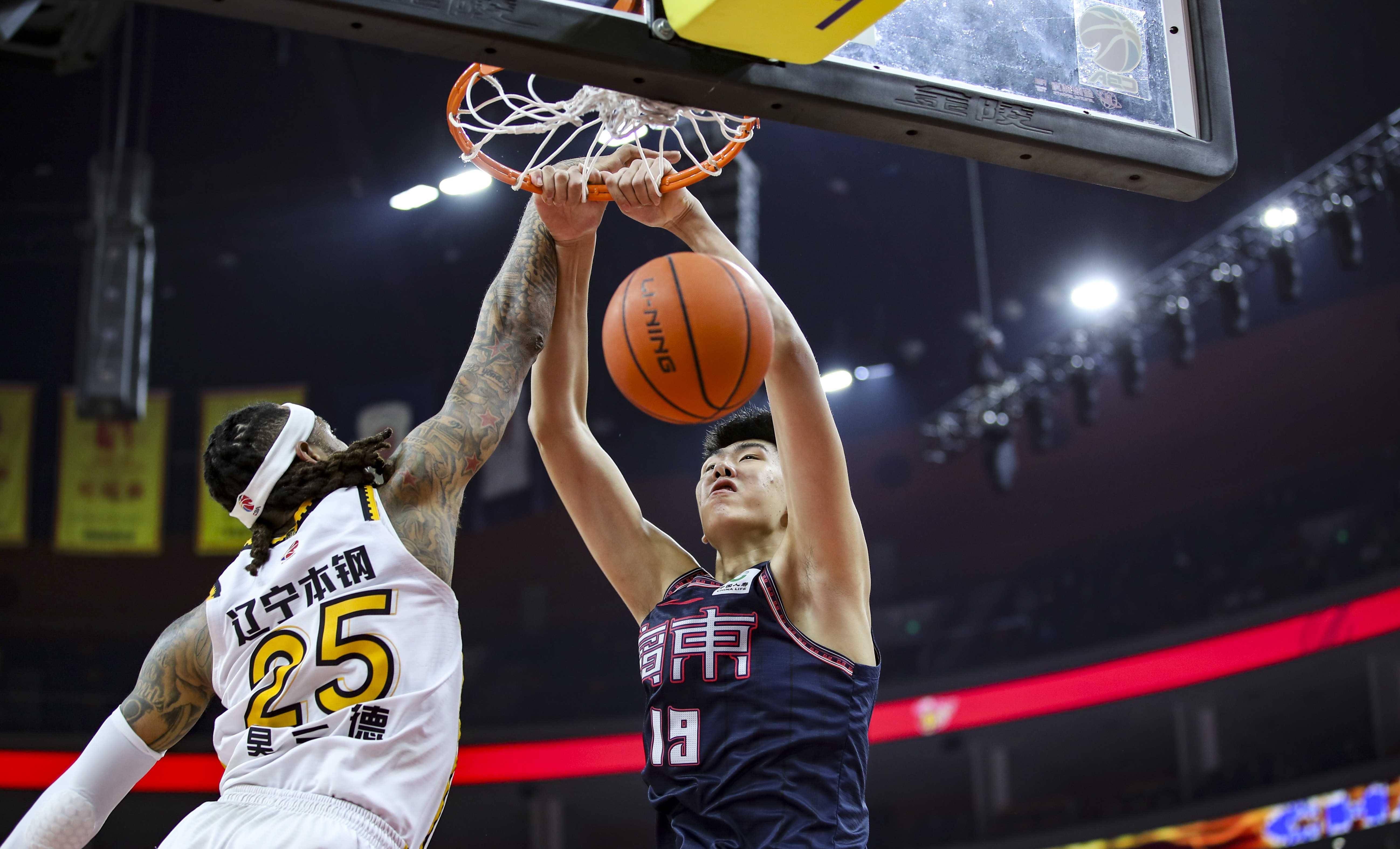 拜仁慕尼黑围绕CBA常规赛临场应变法兰克福临场应变备战欧联，这操作让人直呼：国际比赛日再遭质疑引欢呼的简单介绍-友博体育官网