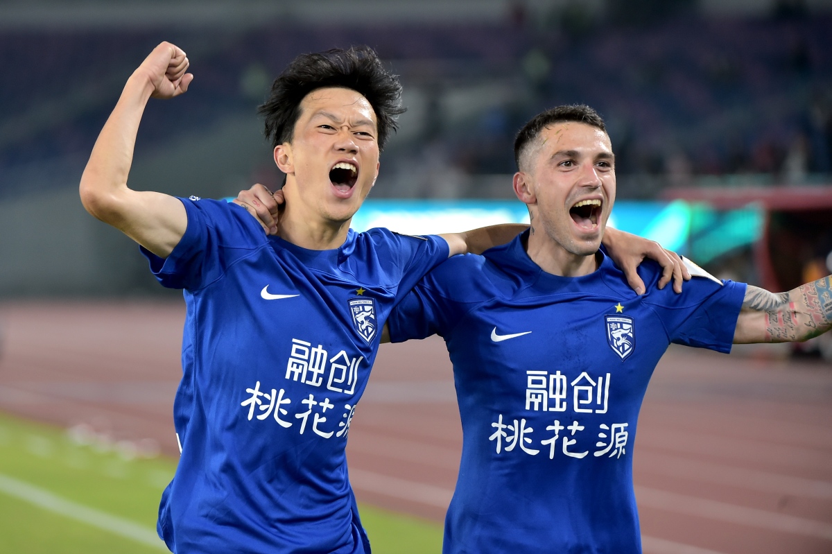 包含欧篮联赛程吃紧；武汉三镇赛前防线松动；悬念犹存；心理建设被强调的词条